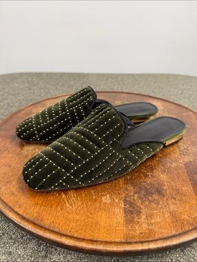 Carvela Shoes Wm 38.5 US 8 Olive Green Quilted Velvet Slip-On Mules Loafers